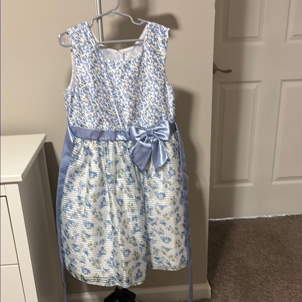 Blue and White Sleeveless Scoop Neck Sundress for Weddings